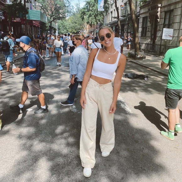 Meet your Posher, Rachel - Picture 1 of 1